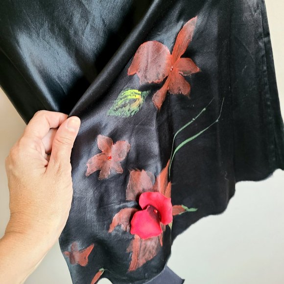 Black silky dress with painted red flowers. - Picture 5 of 11